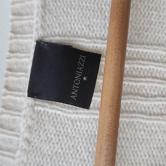 Antoniazzi Made in Italy 100% Wool Luxury Cream Sweater with Fur Floral Design - Picture 3 of 10